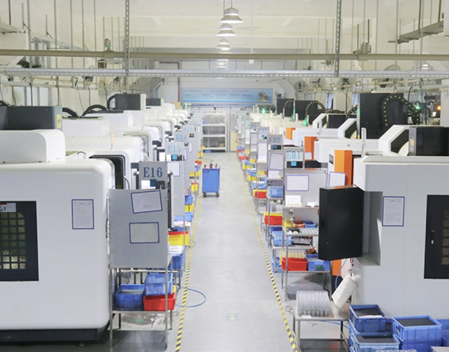 Cos'&egrave; un tornio CNC: definizione, tecnologia, tipologie e specifiche