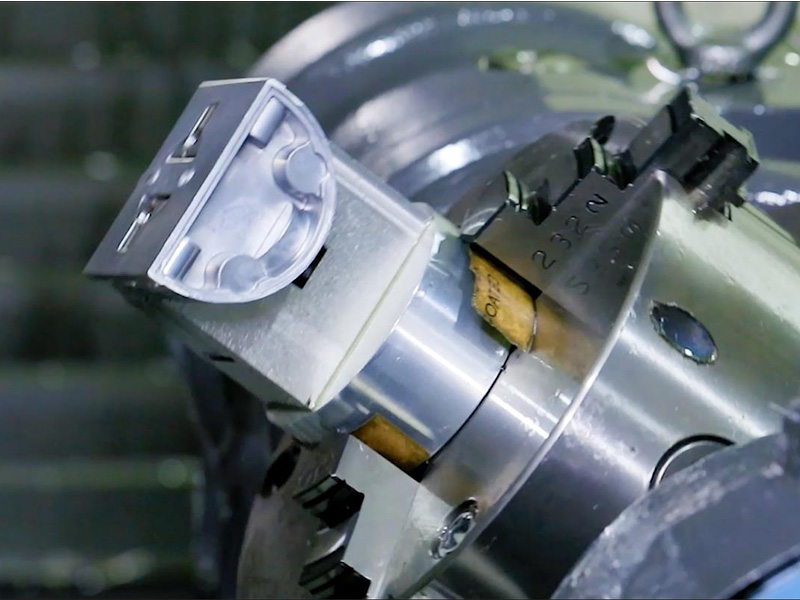 Prelucrare cu mașini cu 5 axe pentru industria fotoelectrică